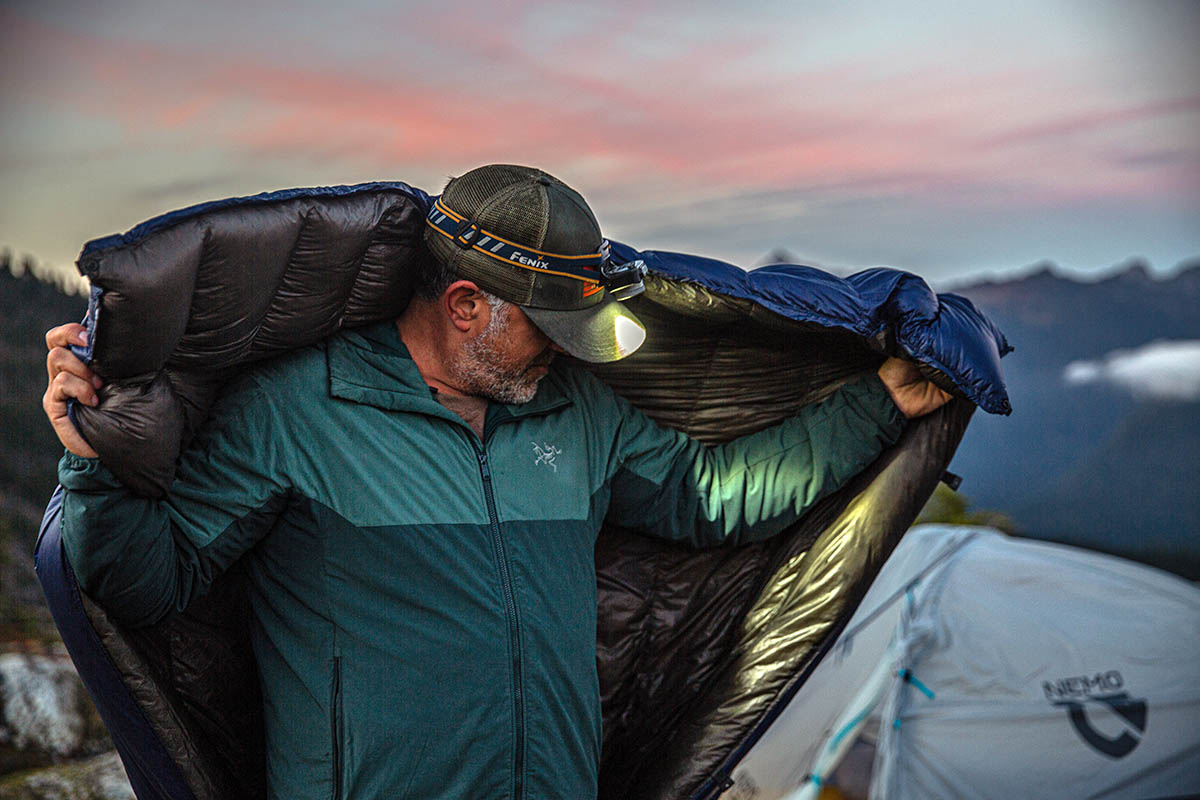 ENLIGHTENED EQUIPMENT ENIGMA 850 20°F Motorcycle Camping Quilt | Enlightened Equipment | Enigma